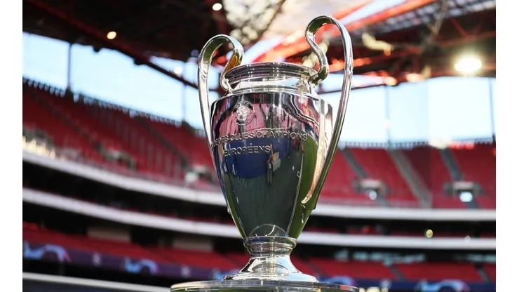 Trofeo de la UEFA Champions League.