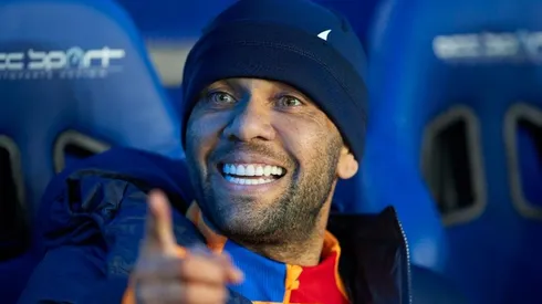 Dani Alves gestiona la llegada de un juvenil brasileño para Barcelona.