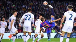 Luuk de Jong y una chilena que estuvo cerca.