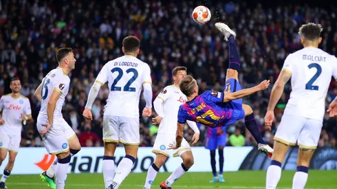 Luuk de Jong y una chilena que estuvo cerca.