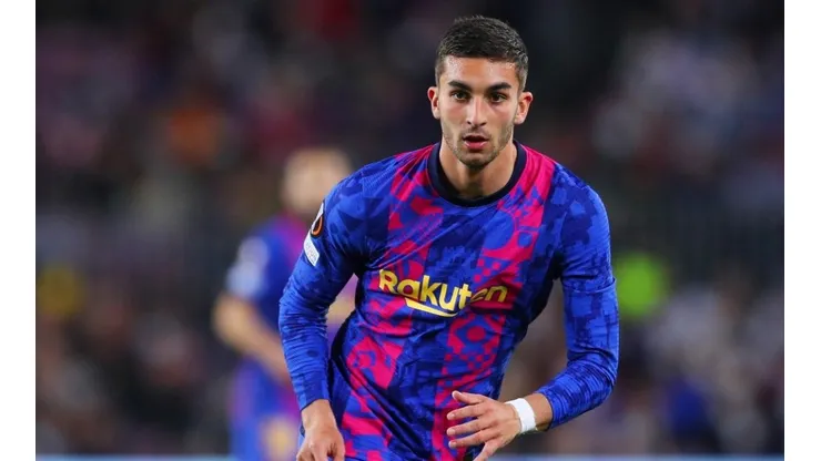 Ferran Torres y su particular camiseta en el segundo tiempo ante Napoli.