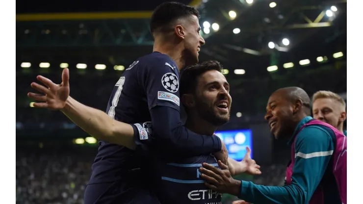 Manchester City golea en Portugal con doblete de Bernardo Silva.