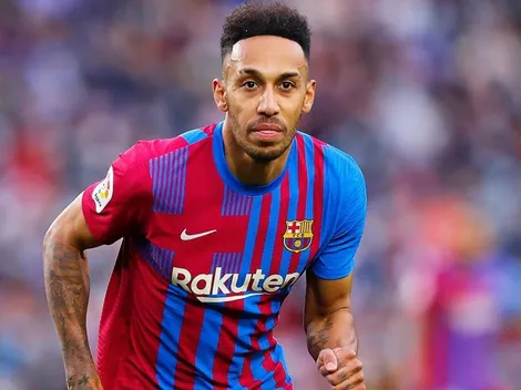 Aubameyang ya lució a uno de sus coches de colección en entrenamiento de Barcelona