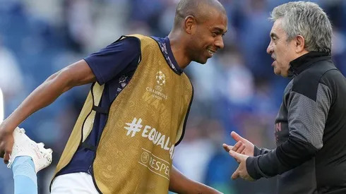 Fernandinho y Juan Manuel Lillo en Manchester City.