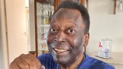 Pelé se muestra tras varios rumores sobre su salud.