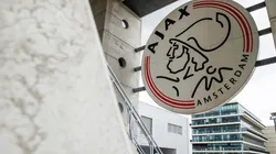 Ajax enfrenta nuevas denuncias y sigue el escándalo.