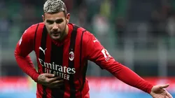 Theo Hernández, renovado.