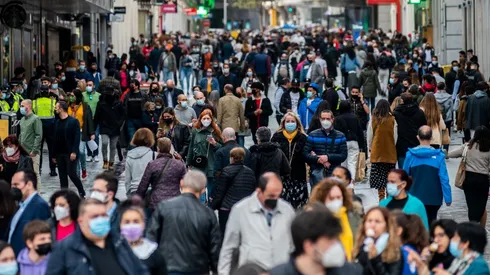 El uso de mascarilla deja de ser obligatorio en España (Getty images).
