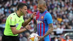 Dani Alves fue sancionado tras su expulsión ante Atlético de Madrid