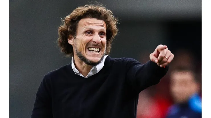 Forlán deja la dirección técnica para meterse en un nuevo proyecto con un humilde equipo.
