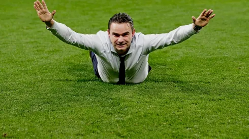 Overmars dejó su cargo en Ajax.