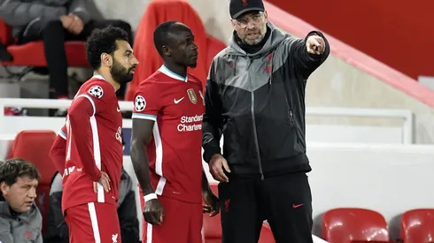 Jürgen Klopp con Salah y Mané