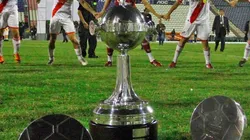 Trofeo de la Copa Libertadores Sub-20.