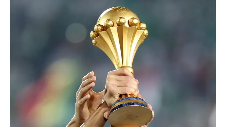 El trofeo que está en juego en la Copa África y el cual conocerá a su campeón en pocos días (Foto: Getty Images).