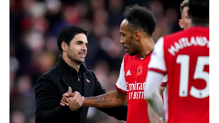 Pierre-Emerick Aubameyang y Mikel Arteta