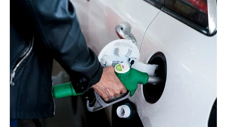 El precio de la gasolina sigue subiendo en España (Getty images).