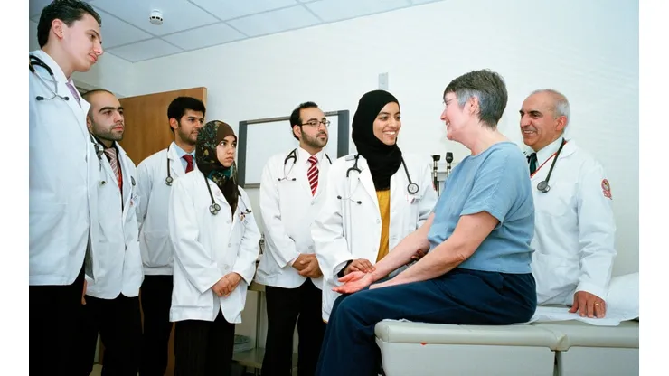 Médicos de Qatar.