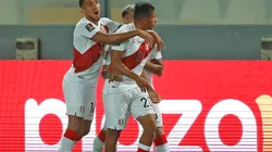 Festejo de gol de Perú.