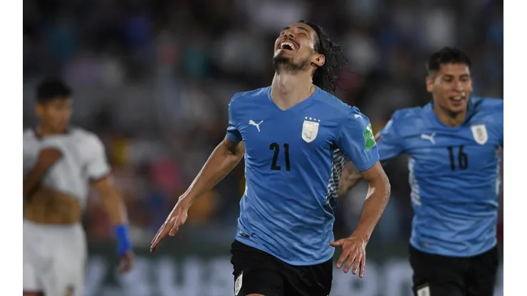 Uruguay golea y sueña con el Mundial.