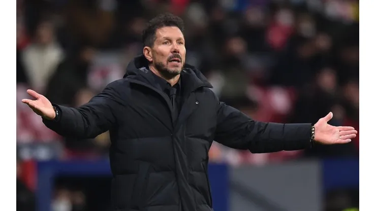 A Simeone le sacaron un posible refuerzo.