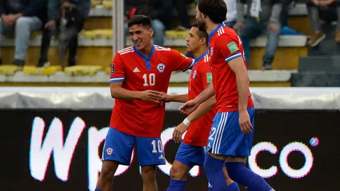 Chile en festejo de gol en Bolivia.