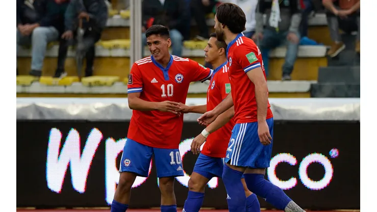 Chile en festejo de gol en Bolivia.