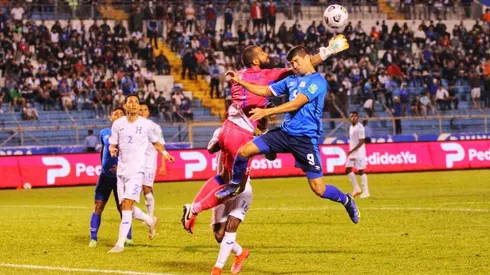 El Salvador se aferra al milagro.