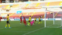 El insólito error de Jamaica ante Panamá.