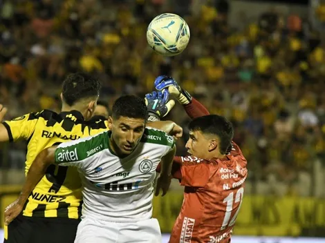 Peñarol se consagró campeón de la Supercopa con un gol de carambola