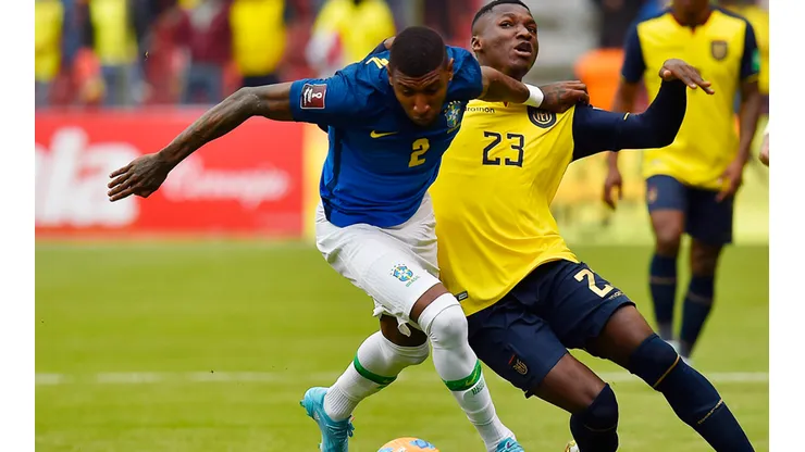 Emerson Royal en falta con Brasil.