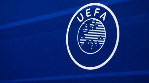 Logo de la UEFA, máximo ente del fútbol europeo.