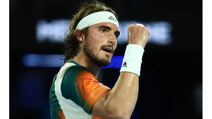 Stefanos Tsitsipas celebrando un punto en Australian Open.