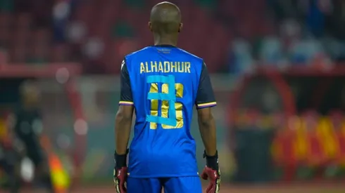 Chaker Alhadhur, el arquero improvisado de Comoras.