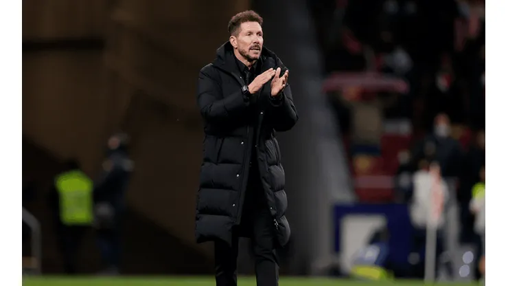 Diego Simeone en dirección de Atletico.