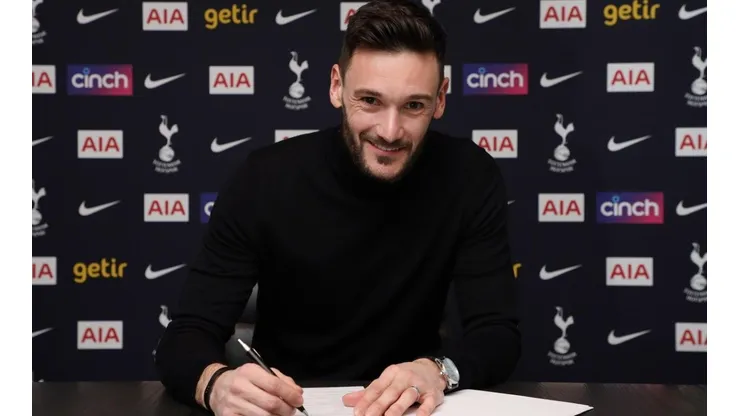 Hugo Lloris firma su contrato con el Tottenham