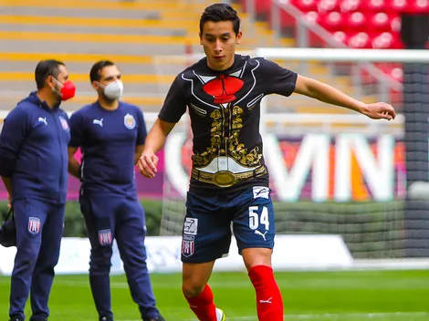 Filial de Chivas salieron como mariachis para homenajear a los músicos en su día