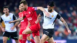 Sevilla y Valencia en acción de juego.