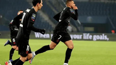 Festejo de gol de Mabppé.