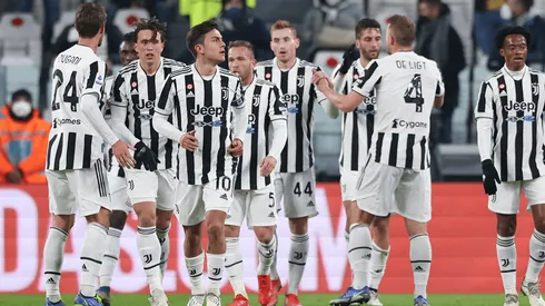 Festejo de gol de Dybala con Juventus.