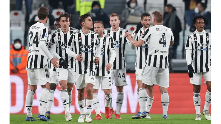 Festejo de gol de Dybala con Juventus.