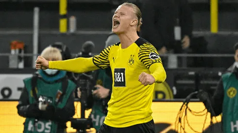 Haaland en festejo de gol con Dortmund.