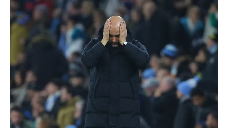 Guardiola sufre por varias bajas en Manchester City por Covid.