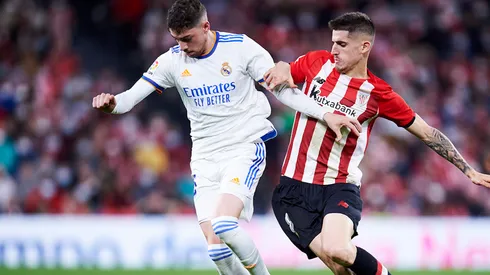 Acción entre Real Madrid y Athletic Club.