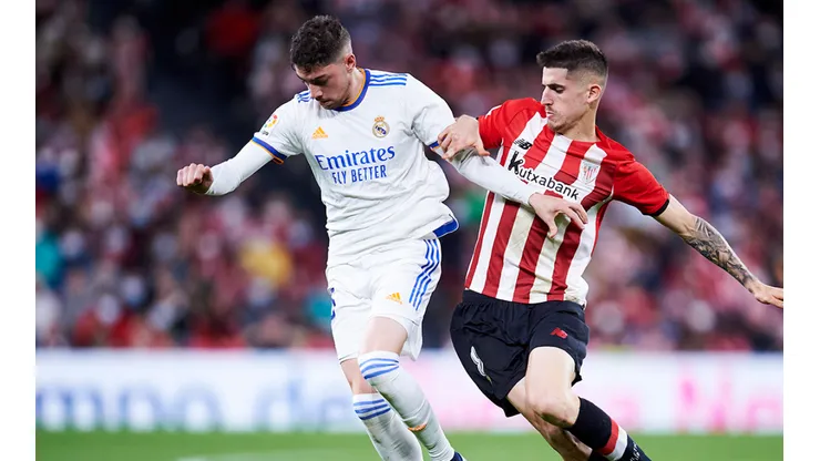 Acción entre Real Madrid y Athletic Club.