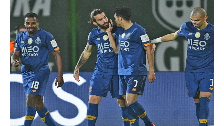 Festejo de Oliveira y Díaz.