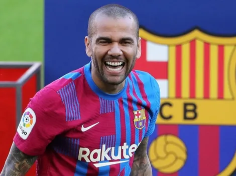 Dani Alves rompe un nuevo récord en el clásico de la Supercopa