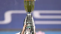Trofeo de la Supercopa de Italia.