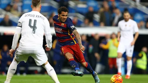 Dani Alves en un encuentro contra Real Madrid.