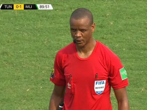 Copa África: árbitro termina partido ¡dos veces antes de los 90 minutos!