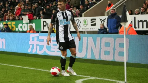 Kieran Trippier en su debut con Newcastle.